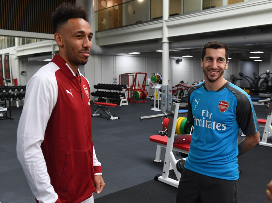 EPL wrap: Aubameyang's Arsenal crush Everton, Sanchez scores for Man Utd